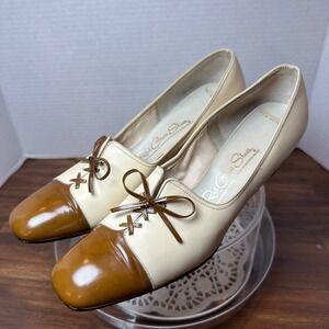 Vintage Red Cross Shoes Cream Tan Two Tone Cap Toe Bow Pumps Block Heel Size 8